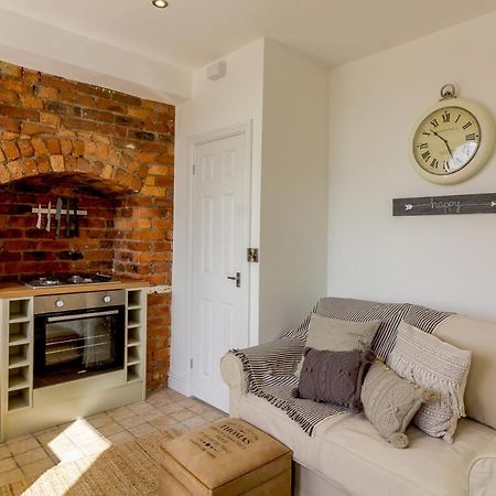 Beautiful 1 Bed Apartment In The Heart Of Matlock Matlock  Eksteriør billede